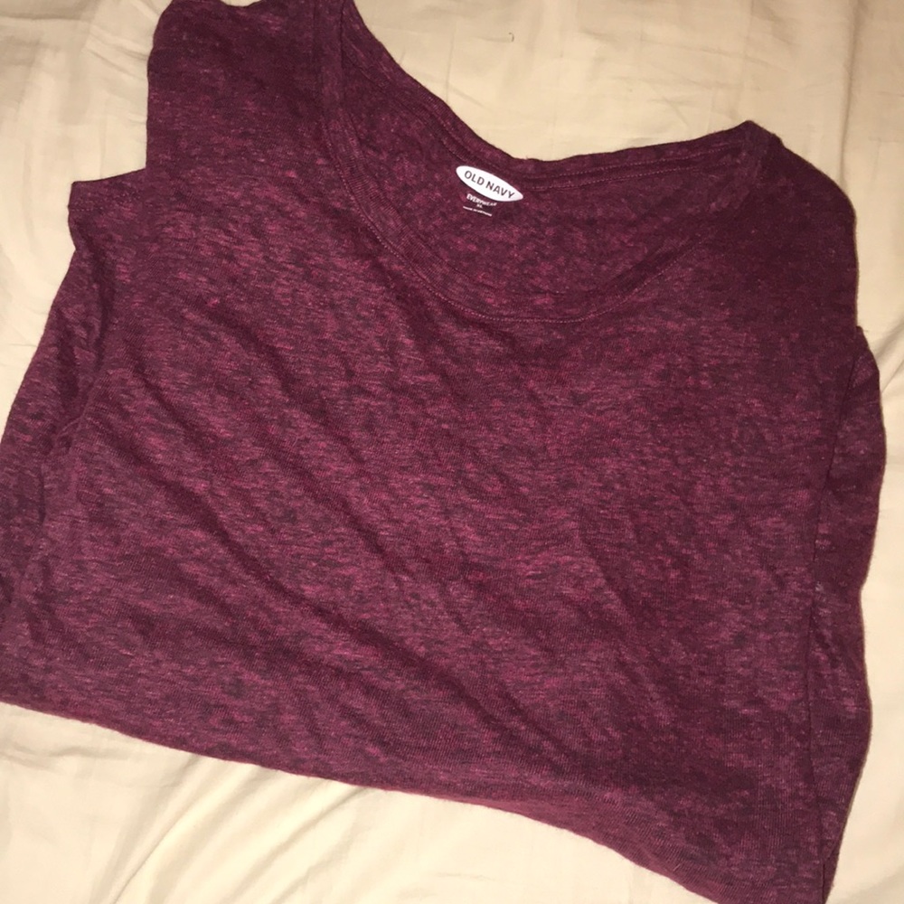 🌵OLD NAVY Plain maroon t shirt